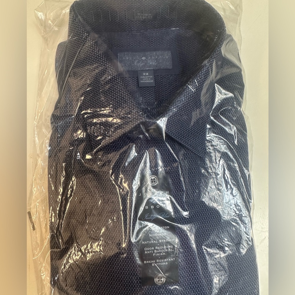 Men’s dress shirt. 2XL Joseph Abboud natural stretch fit long sleeve.